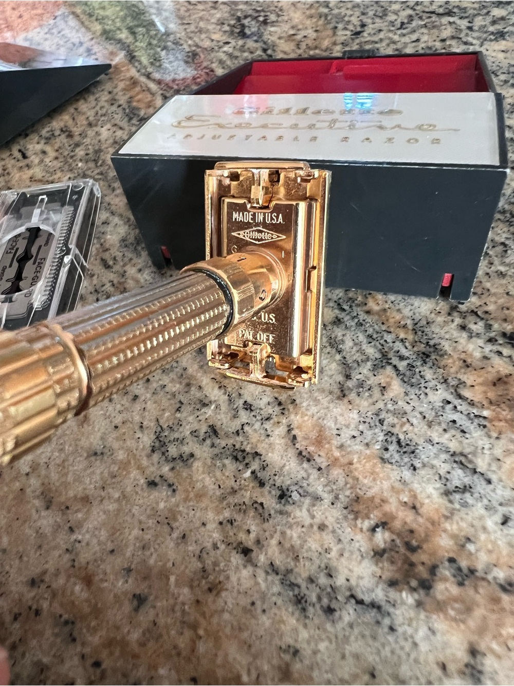 1958 Gillette Executive
Fatboy Adjustable
Safety Razor Set - Picture 6 of 16